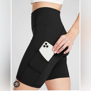 🌸Host pick🌸Athleta Ultimate Stash Pocket 7 in Short Like New!!!